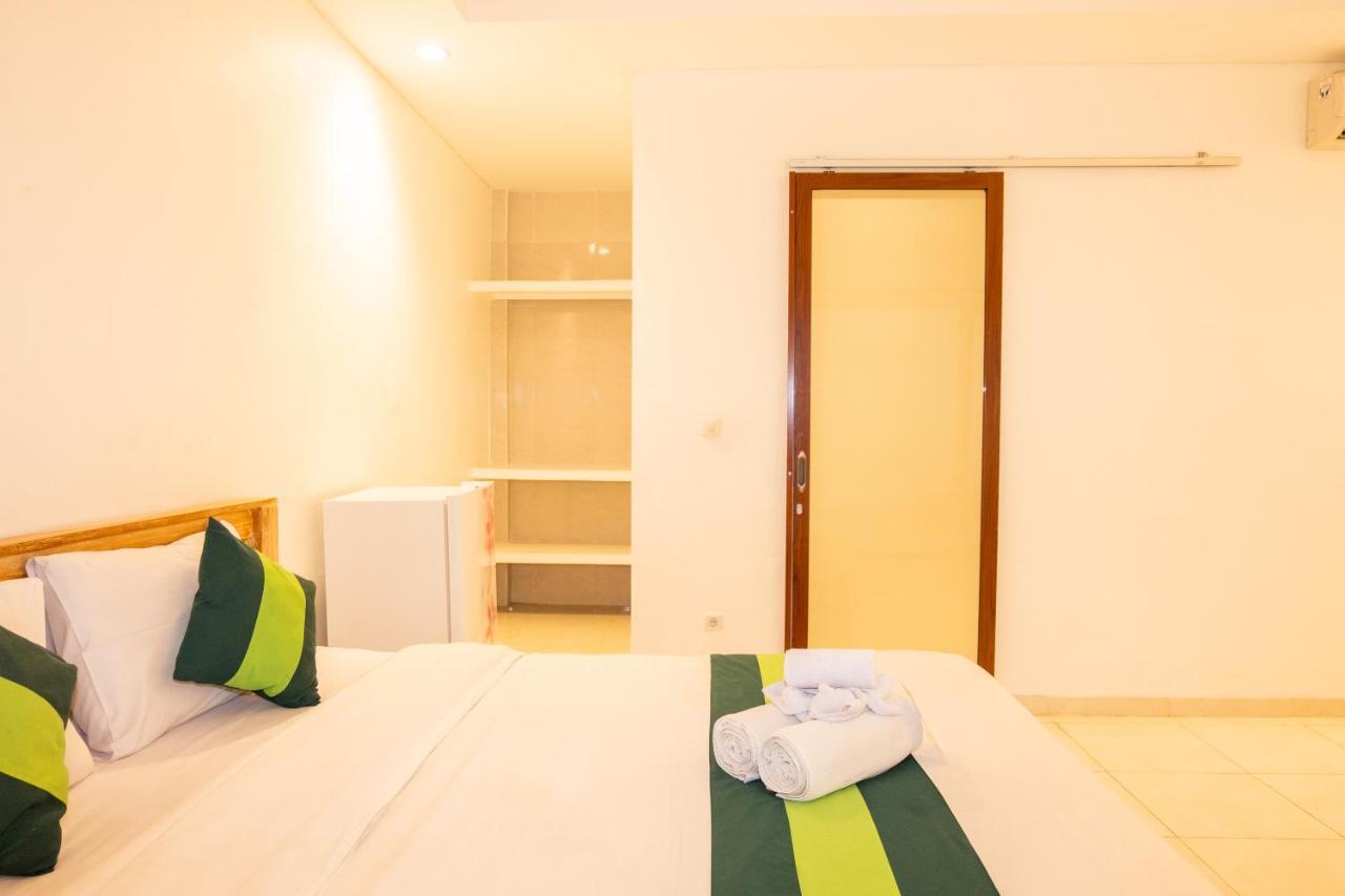 Liong Guest House Canggu Esterno foto